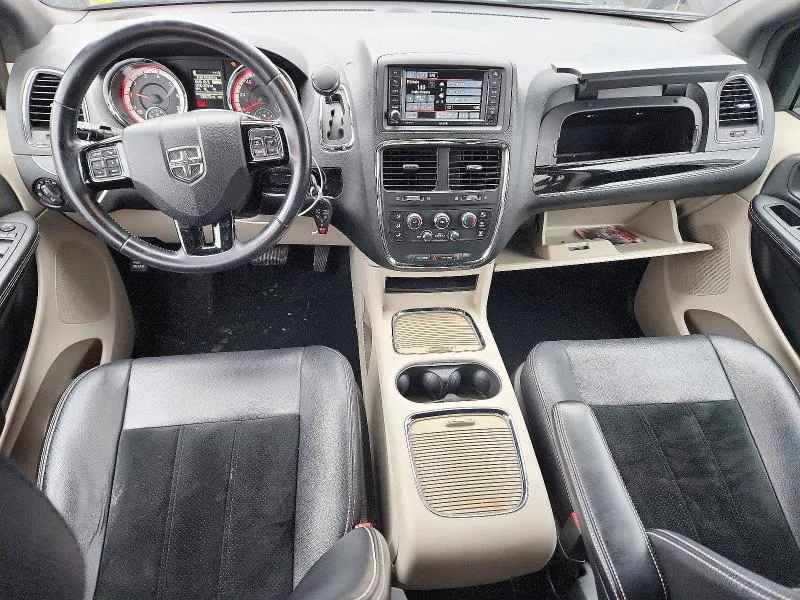2C4RDGCG8HR605544 — 2017 DODGE GRAND CARAVAN photo 8