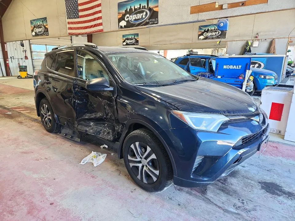 JTMBFREV0HJ174575 — 2017 TOYOTA RAV4 photo 4