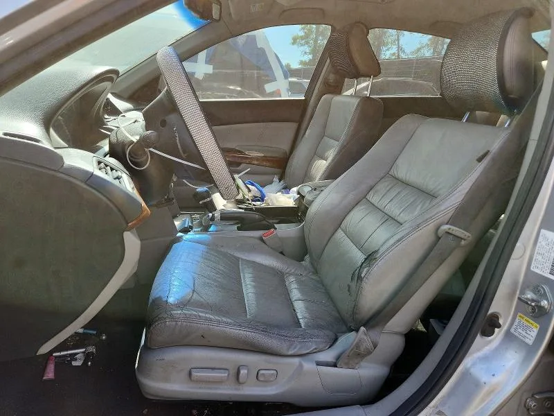 1HGCP3F84CA002101 — 2012 HONDA ACCORD photo 7