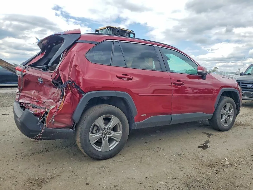 4T3RWRFV2RU149077 — 2024 TOYOTA RAV4 HYBRID photo 3
