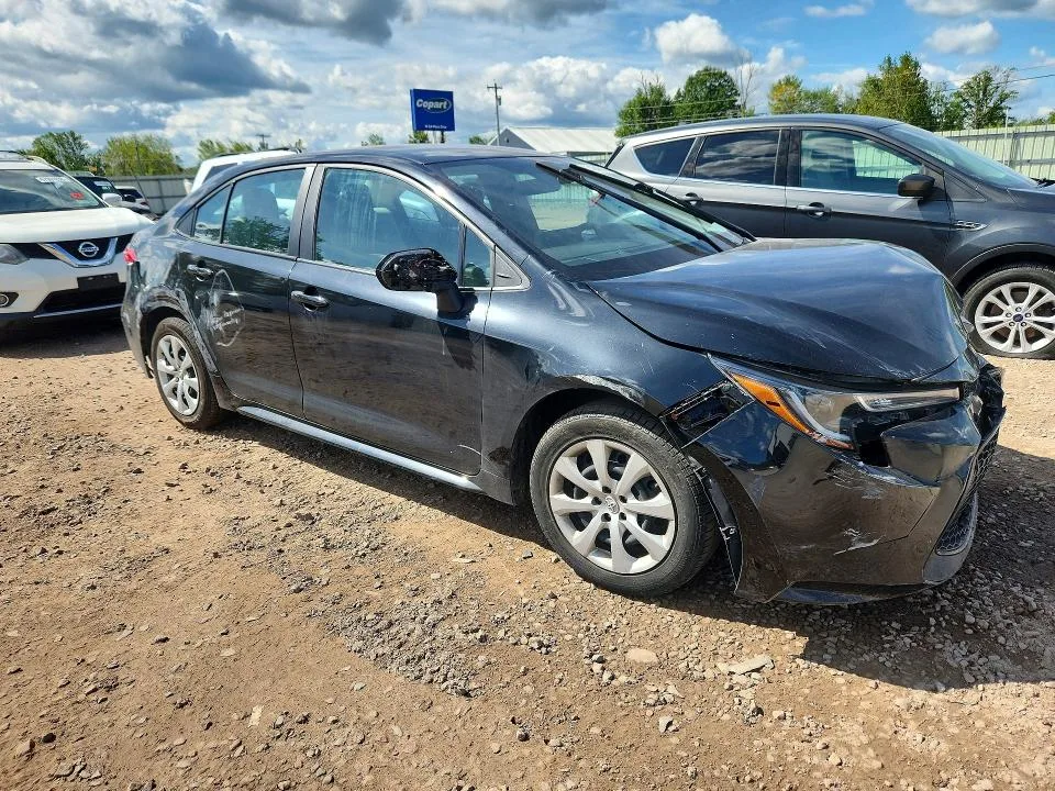 5YFEPMAE8NP340884 — 2022 TOYOTA COROLLA photo 4