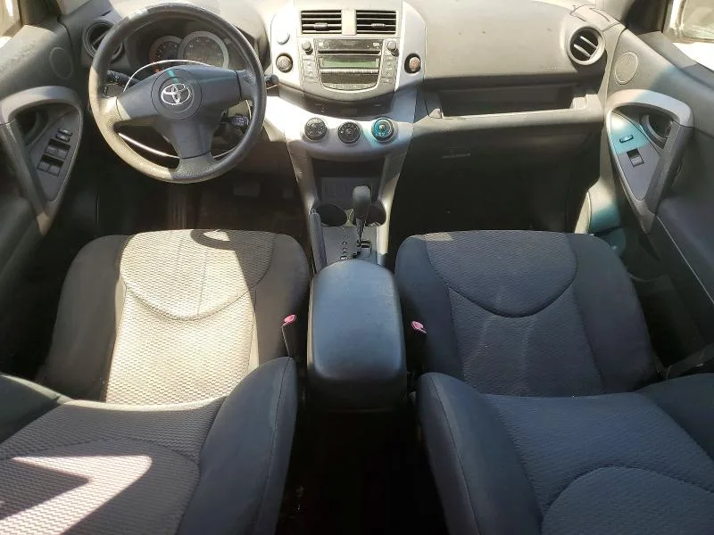 JTMBD32V466007921 — 2006 TOYOTA RAV4 photo 8