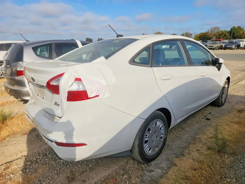 3FADP4AJ0KM153964 — 2019 FORD FIESTA photo 3