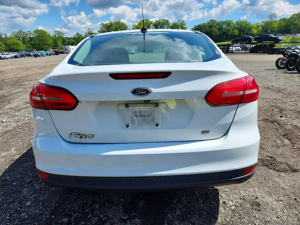 1FADP3F21JL279892 — 2018 FORD FOCUS photo 6