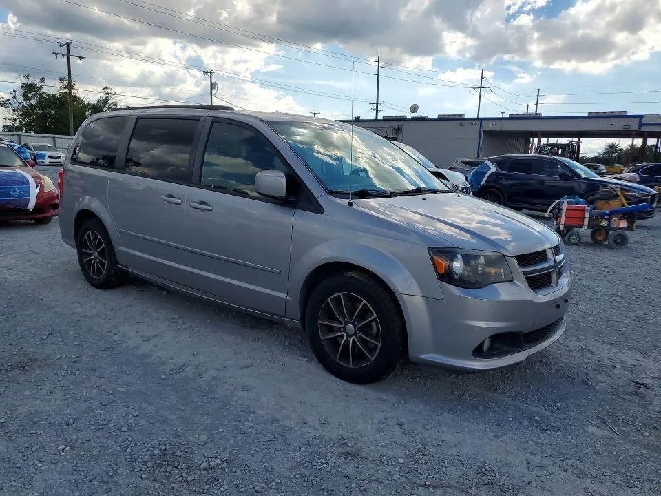 2C4RDGEG1HR697464 — 2017 DODGE GRAND CARAVAN photo 4