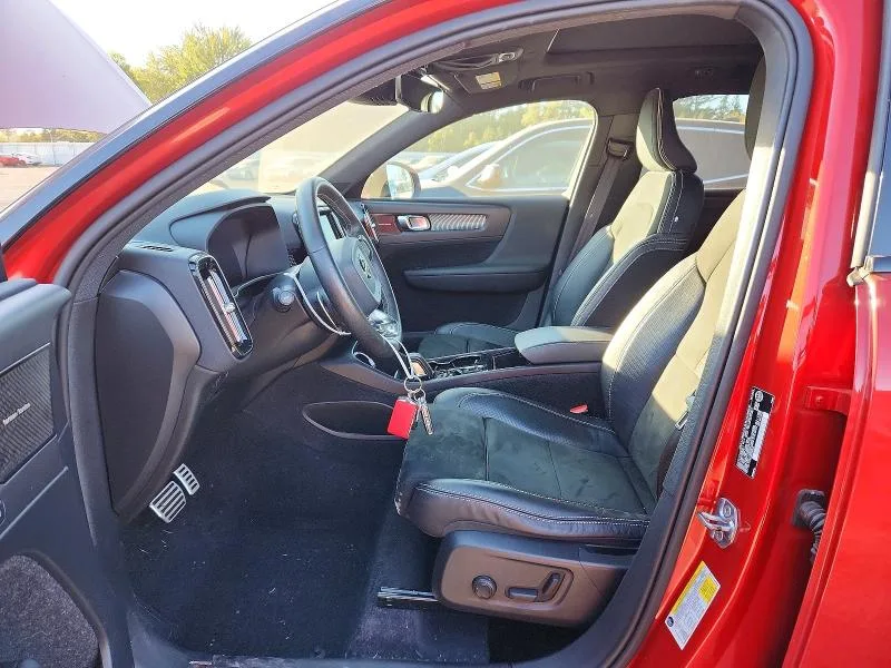 YV4162UM7K2149831 — 2019 VOLVO XC40 photo 7