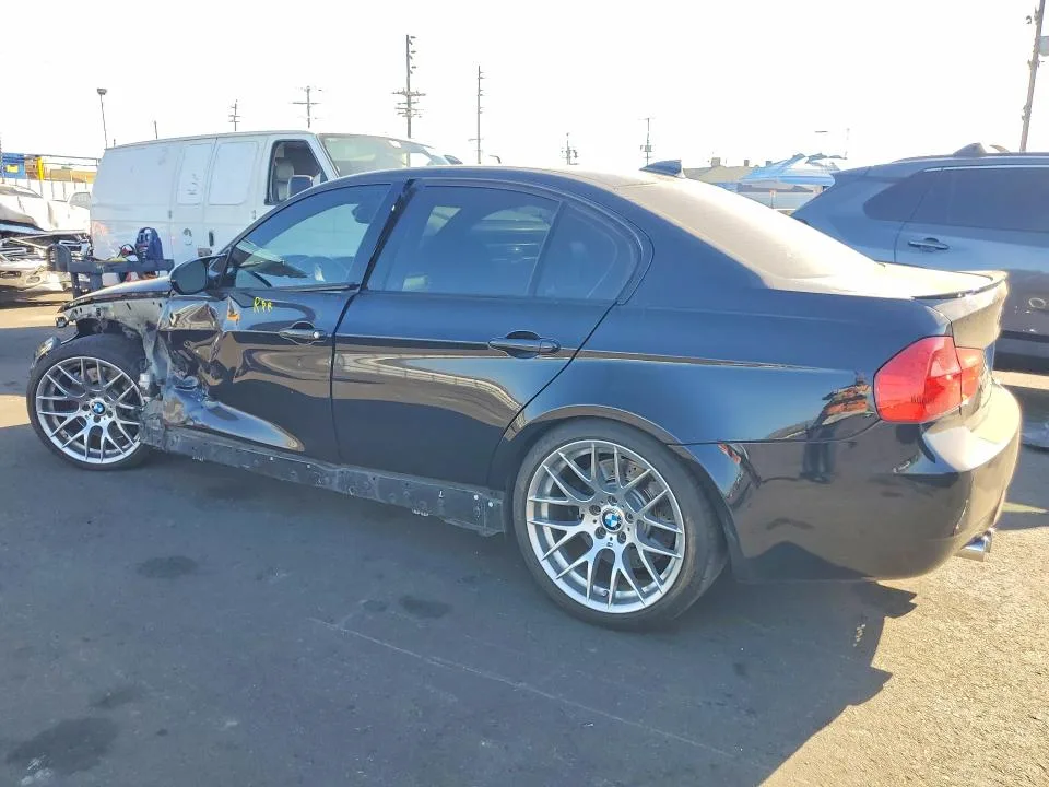 WBSPM9C51BE203878 — 2011 BMW M3 photo 2