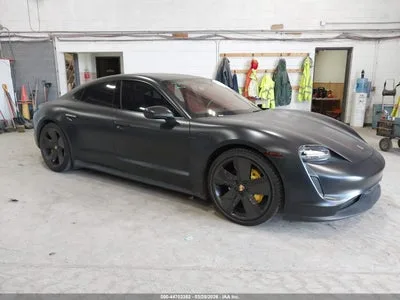 WP0AA2Y13NSA16038 — 2022 PORSCHE TAYCAN