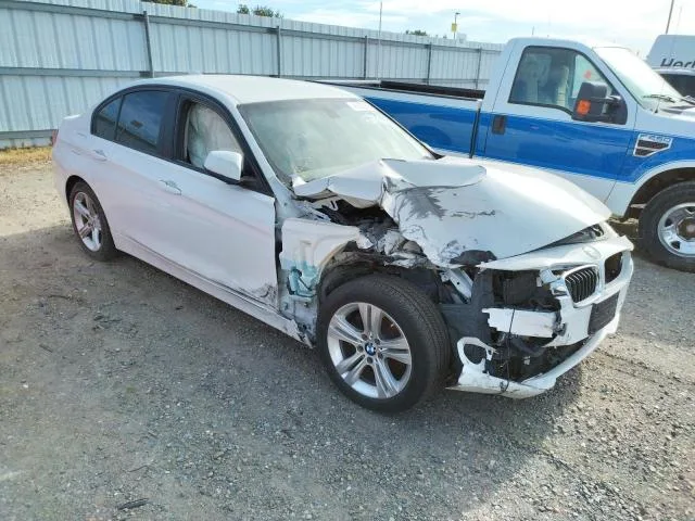 WBA3B1C53FK136749 — 2015 BMW 320i photo 1