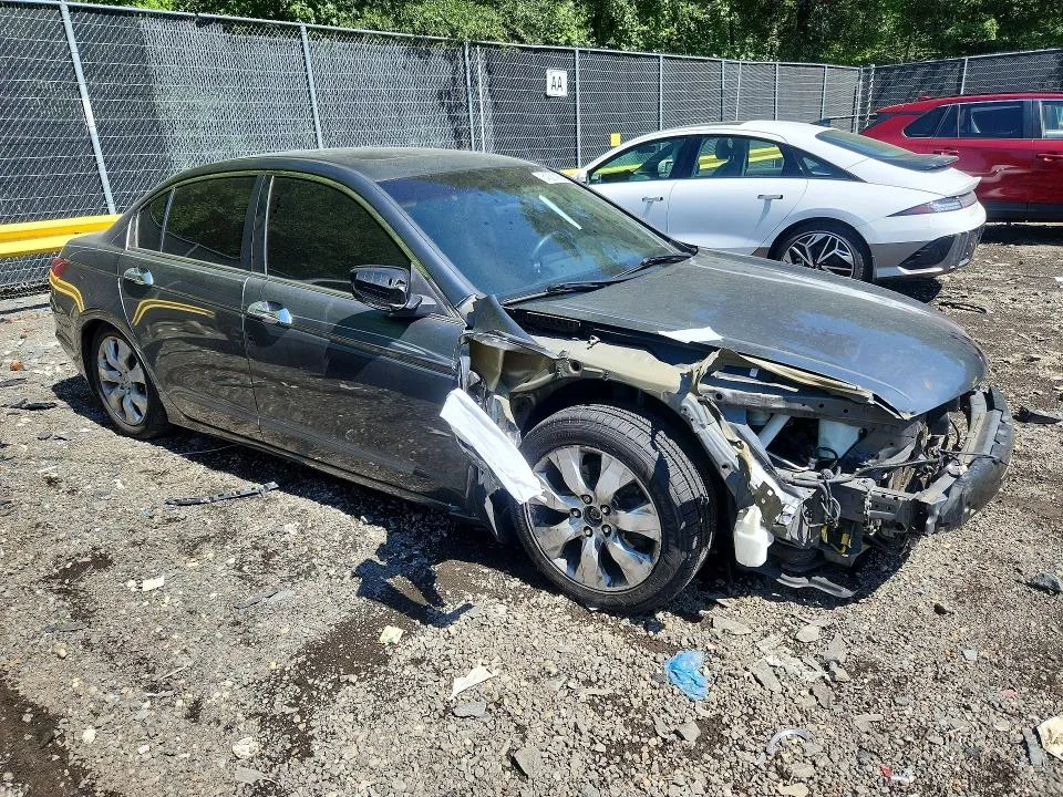 1HGCP36859A045726 — 2009 HONDA ACCORD photo 4