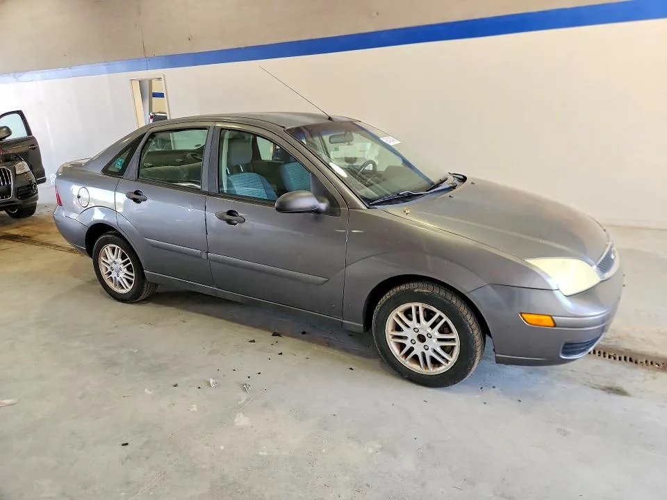 1FAFP34N06W237385 — 2006 FORD FOCUS photo 4