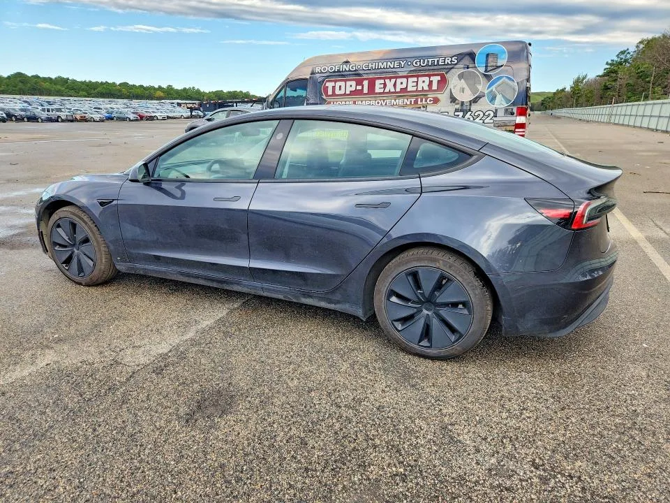 5YJ3E1EA0SF884323 — 2025 TESLA MODEL 3 photo 2