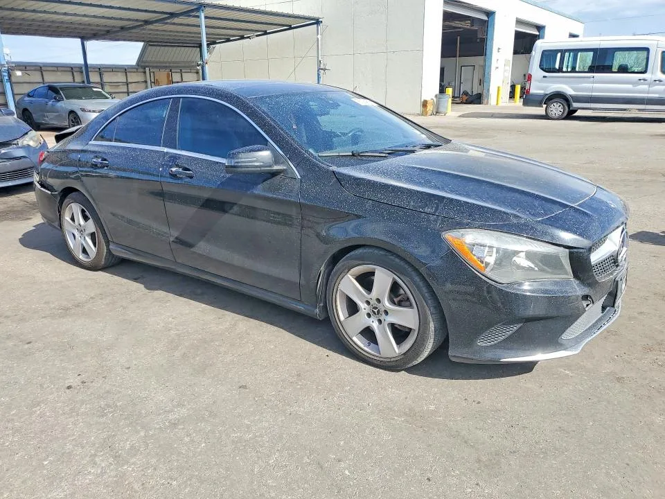 WDDSJ4EB8JN528323 — 2018 MERCEDES-BENZ CLA photo 4