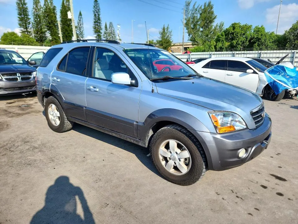 KNDJC736685845339 — 2008 KIA SORENTO photo 4