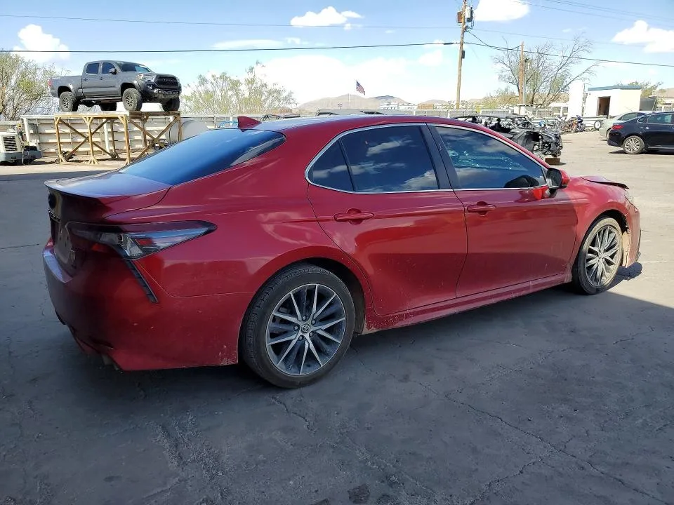 4T1G11AK0MU458794 — 2021 TOYOTA CAMRY photo 3