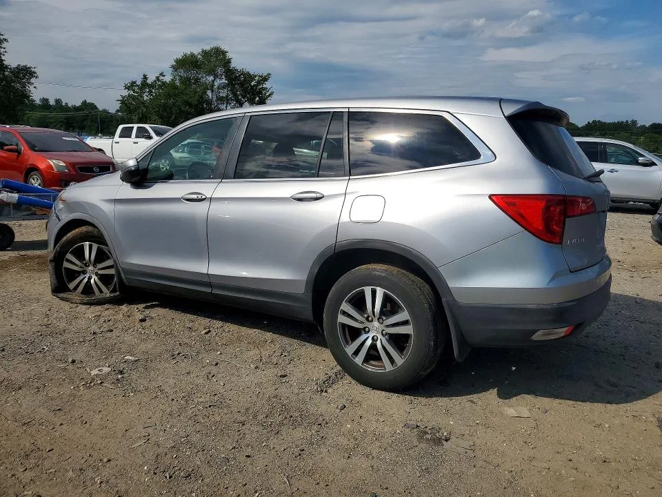 5FNYF5H54HB006136 — 2017 HONDA PILOT photo 2