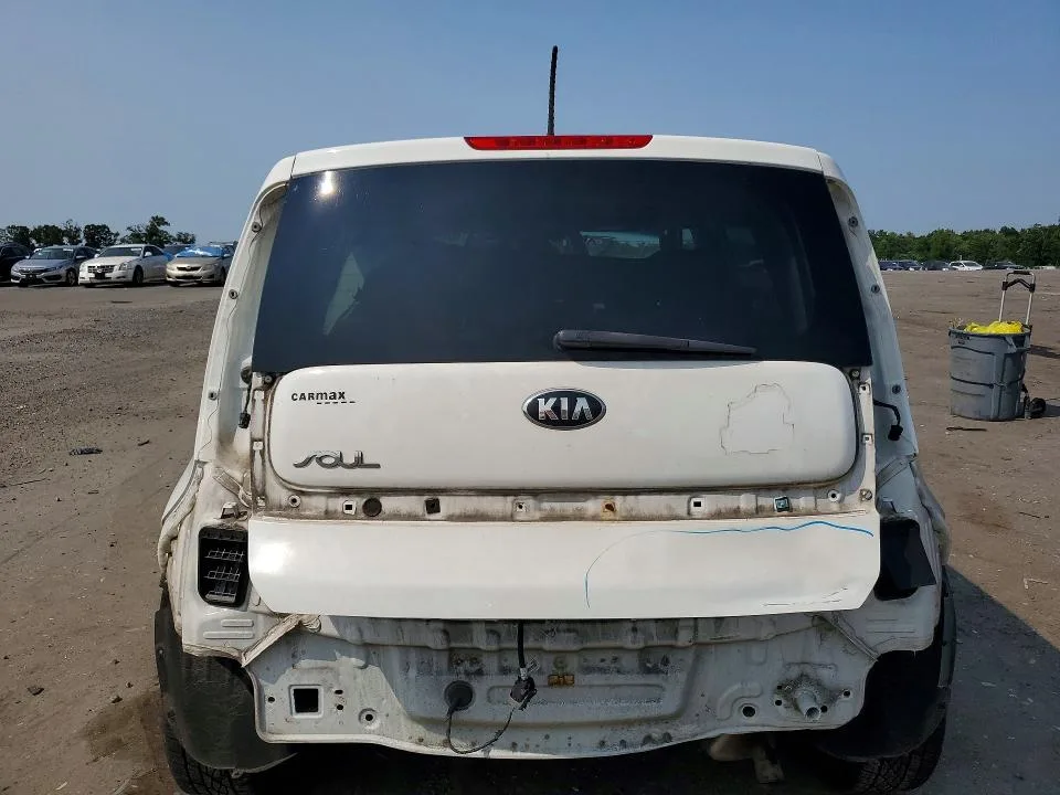 KNDJP3A50F7178907 — 2015 KIA SOUL photo 6