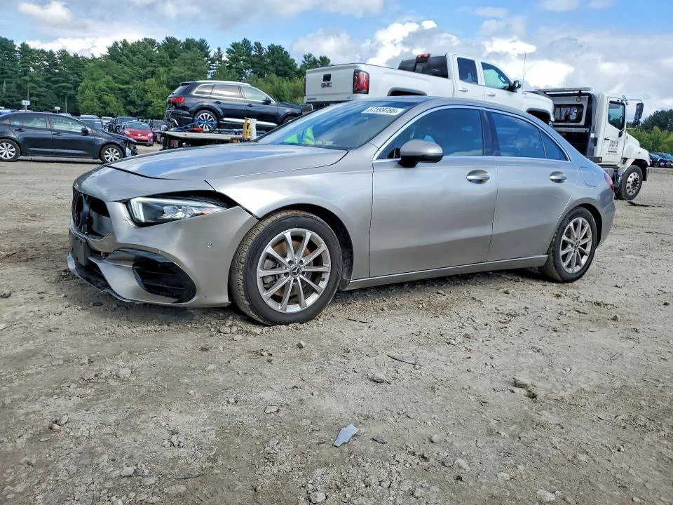 W1K3G4FB5MJ270548 — 2021 MERCEDES-BENZ A