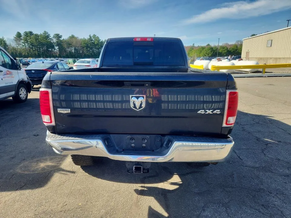 3C6UR5NJ1JG224405 — 2018 RAM 2500 photo 6