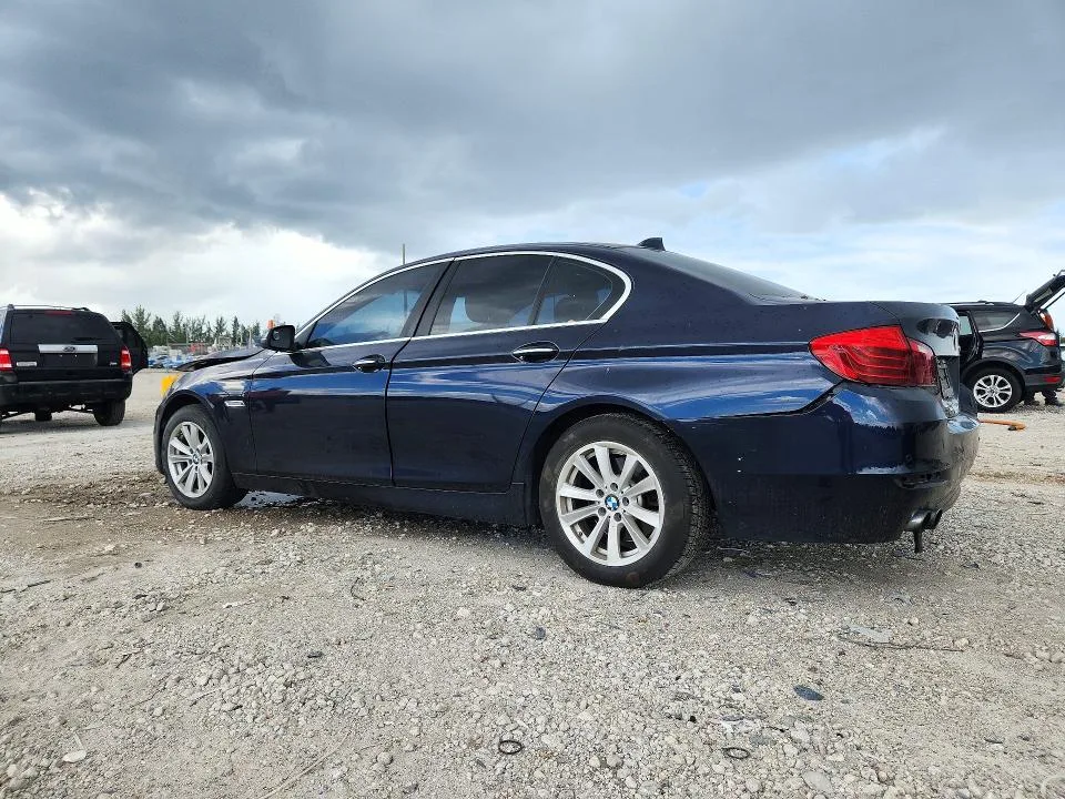 WBA5A5C51GG347505 — 2016 BMW 528 photo 2