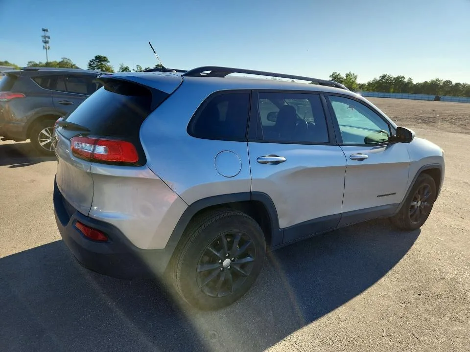 1C4PJMCS5EW285895 — 2014 JEEP CHEROKEE photo 3
