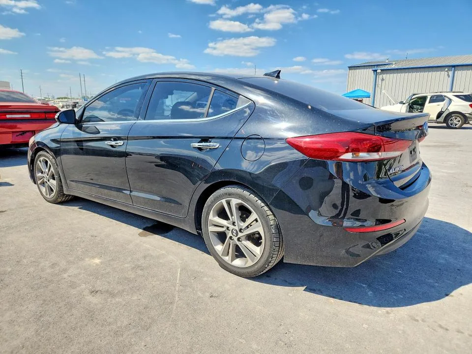 5NPD84LF7HH096645 — 2017 HYUNDAI ELANTRA photo 2