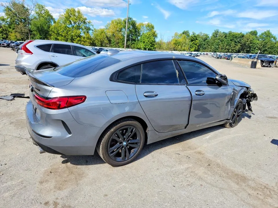 WBA73AK07R7R69417 — 2024 BMW 228XI photo 3