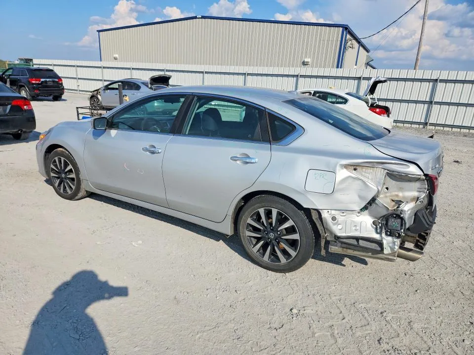 1N4AL3APXJC203217 — 2018 NISSAN ALTIMA photo 2