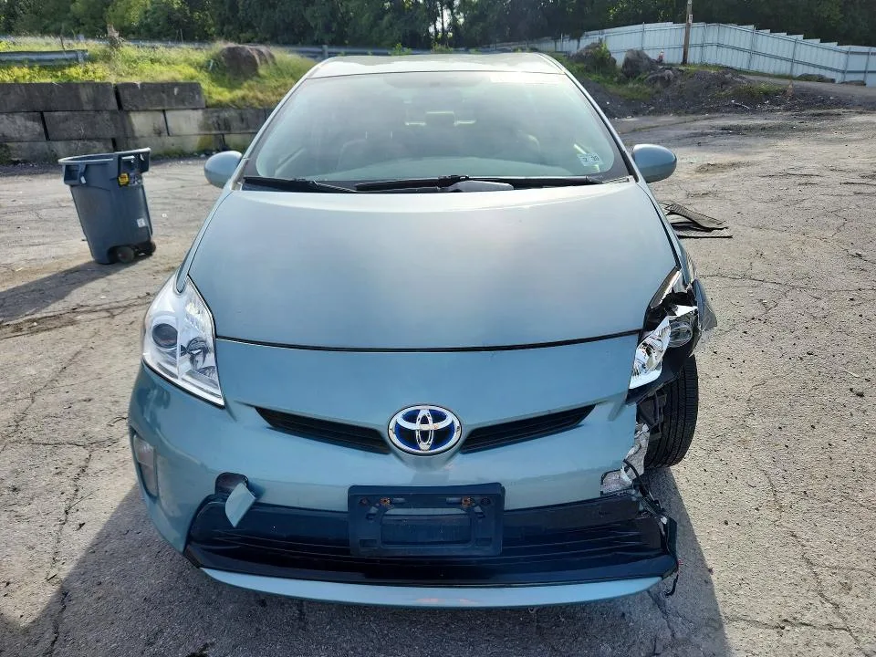 JTDKN3DU3F1906865 — 2015 TOYOTA PRIUS photo 5