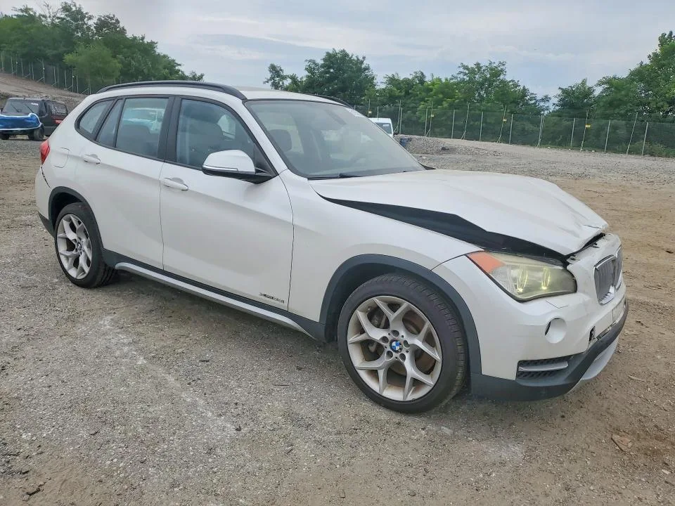 WBAVM5C57DVV90976 — 2013 BMW X1 photo 4