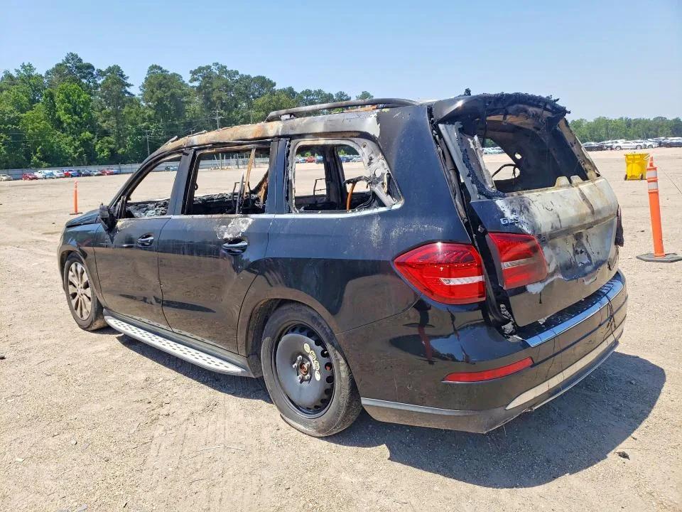 4JGDF6EE4HA890365 — 2017 MERCEDES-BENZ GLS photo 2