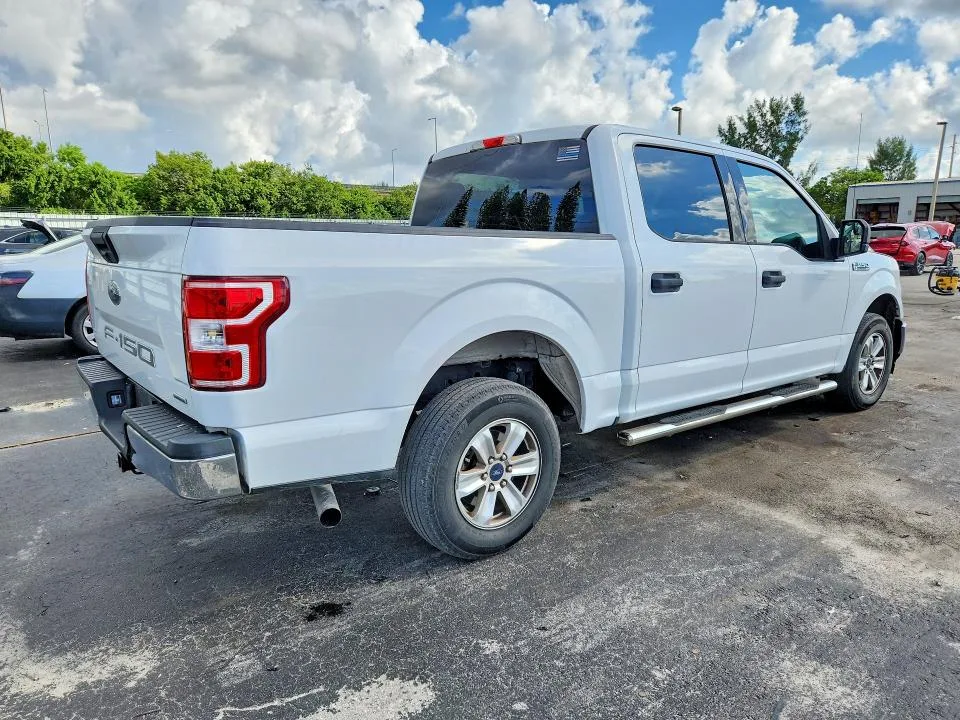 1FTEW1CGXJKD83485 — 2018 FORD F150 photo 3