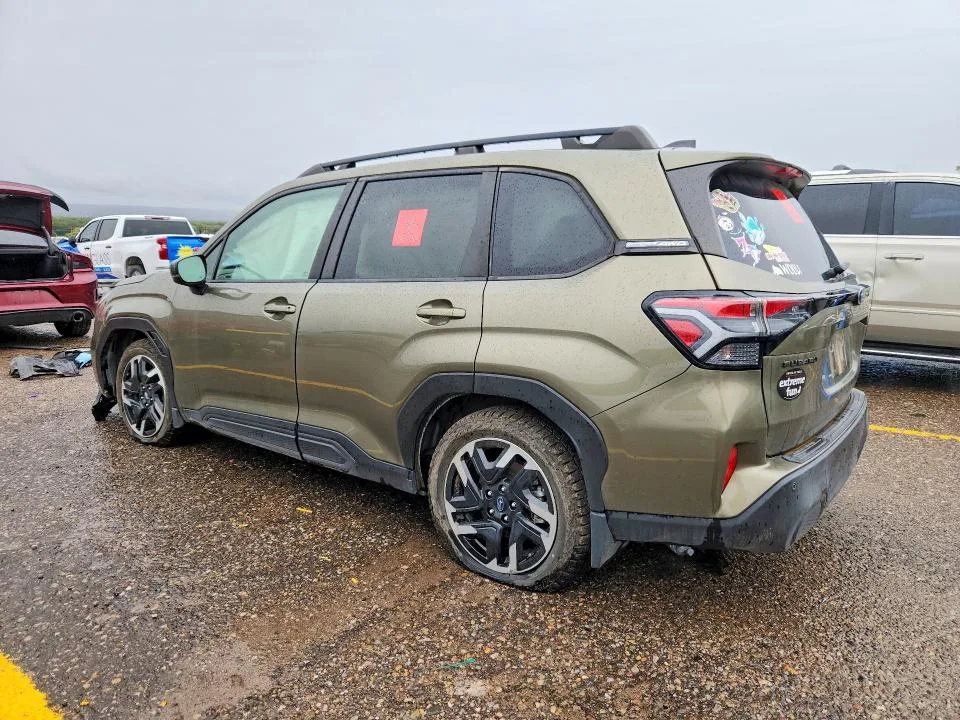 JF2SLDRC4SH403098 — 2025 SUBARU FORESTER photo 2