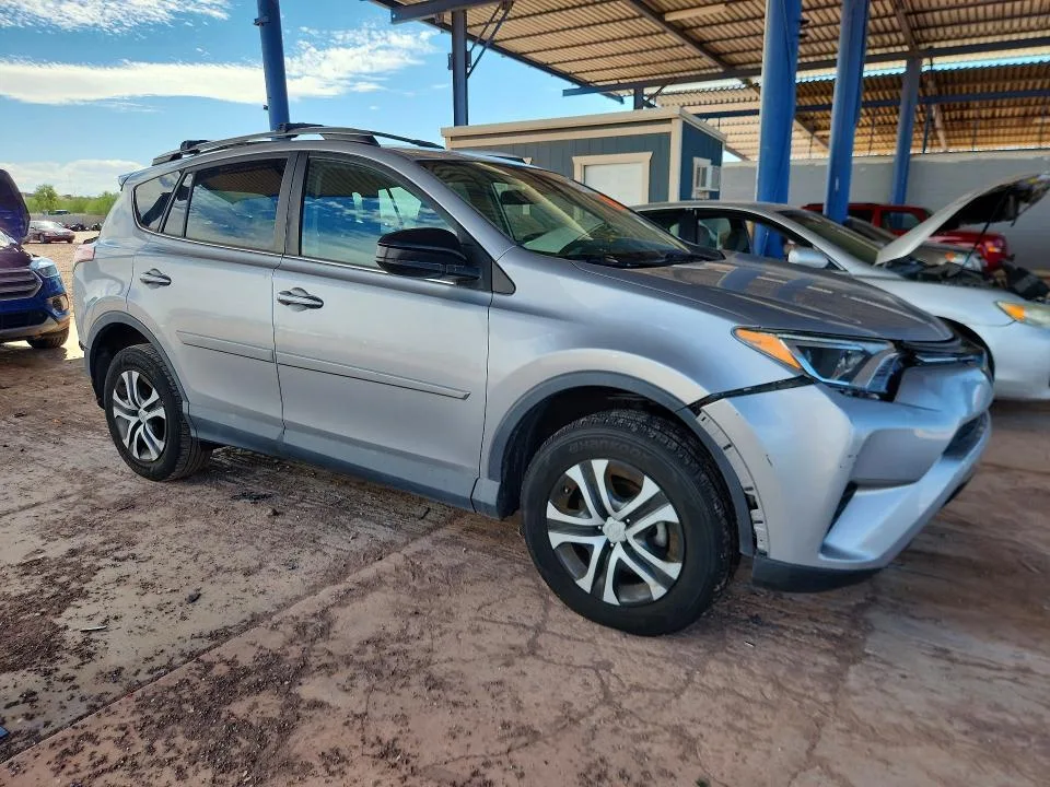 2T3ZFREV4HW345358 — 2017 TOYOTA RAV4 photo 4