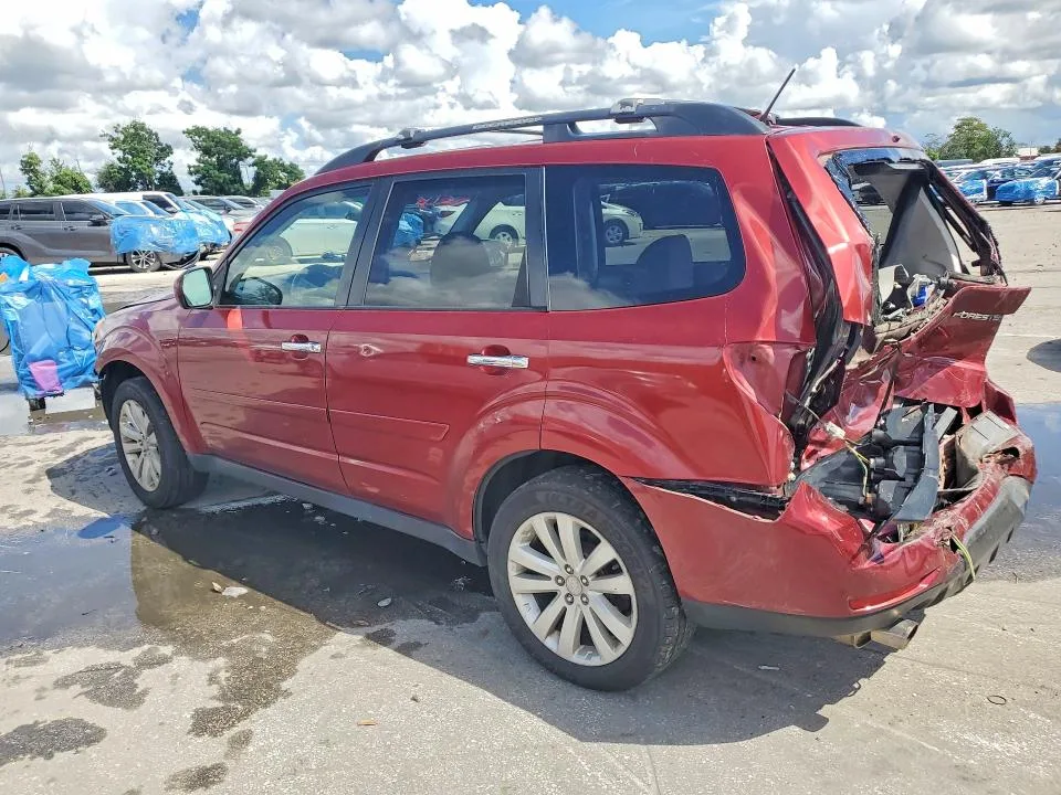 JF2SHAECXBH755771 — 2011 SUBARU FORESTER photo 2