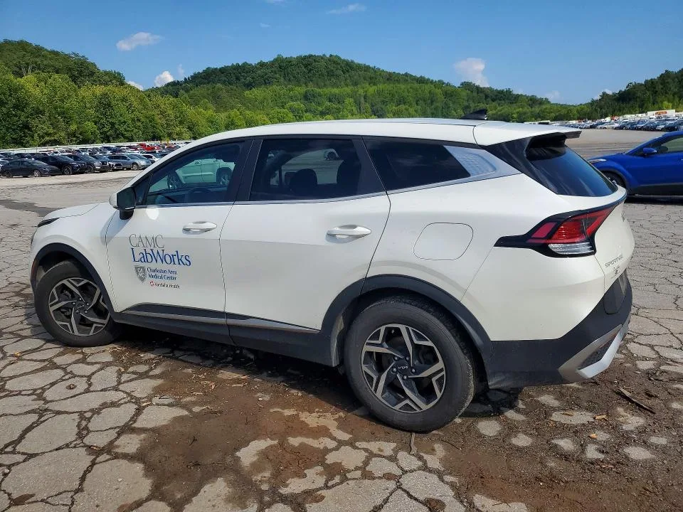 KNDPU3AF9P7042076 — 2023 KIA SPORTAGE photo 2