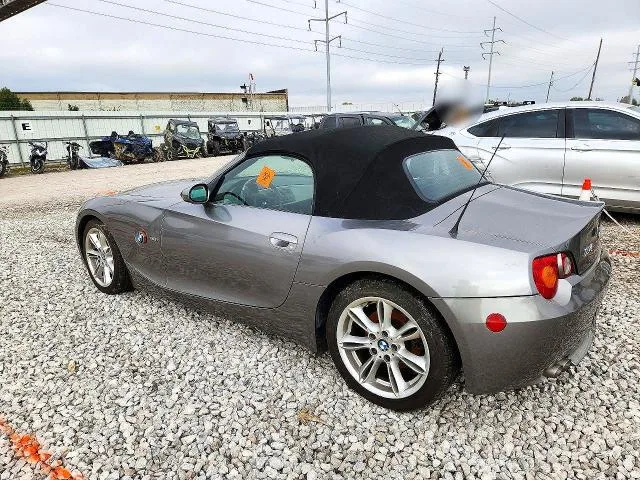 4USBT53433LT23256 — 2003 BMW Z4 photo 2