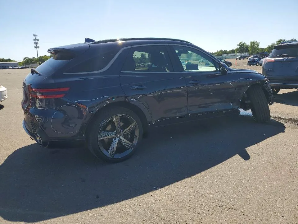 5NMMCDTC7RH002153 — 2024 GENESIS GV70 photo 3