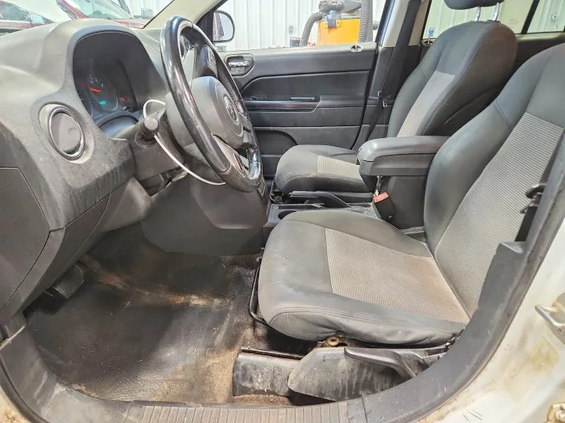 1J4NF1FB8BD283370 — 2011 JEEP COMPASS photo 7