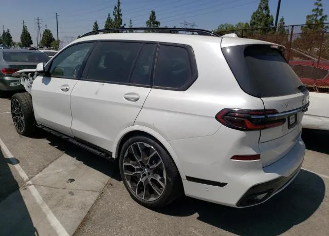 5UX23EM00P9R36132 — 2023 BMW X7 photo 12