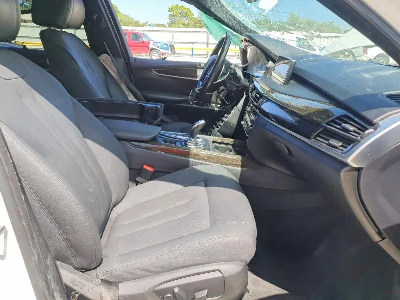 5UXKR0C5XJ0X93359 — 2018 BMW X5 photo 7