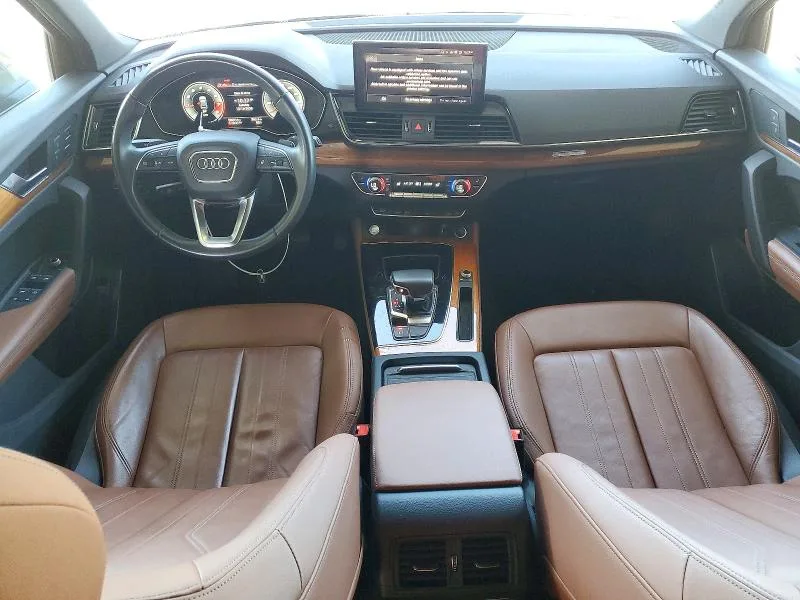 WA1BAAFY1M2111279 — 2021 AUDI Q5 photo 8