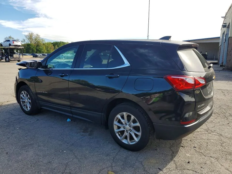 2GNAXUEV3L6151025 — 2020 CHEVROLET EQUINOX photo 2