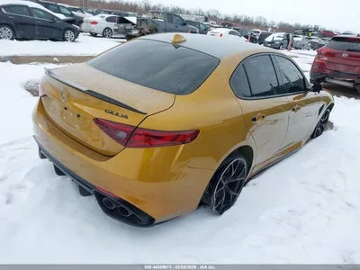 ZARFAMEV9N7656155 — 2022 ALFA ROMEO GIULIA photo 4