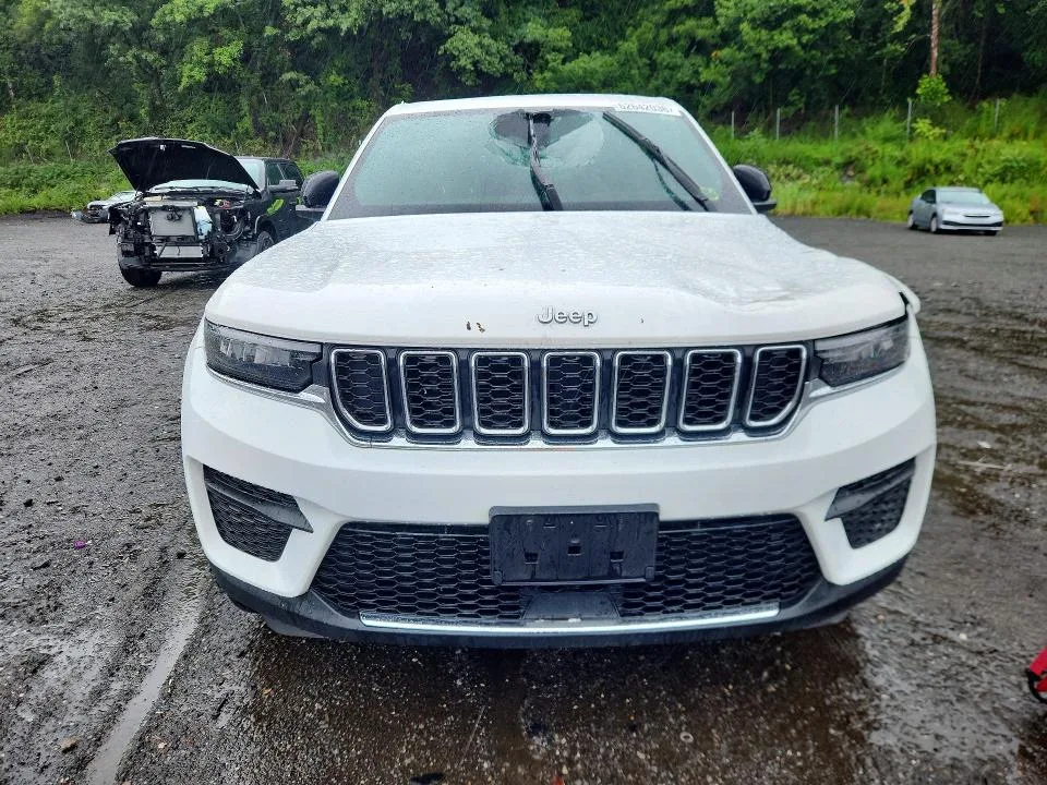 1C4RJHAG8SC302653 — 2025 JEEP GRAND CHEROKEE photo 5