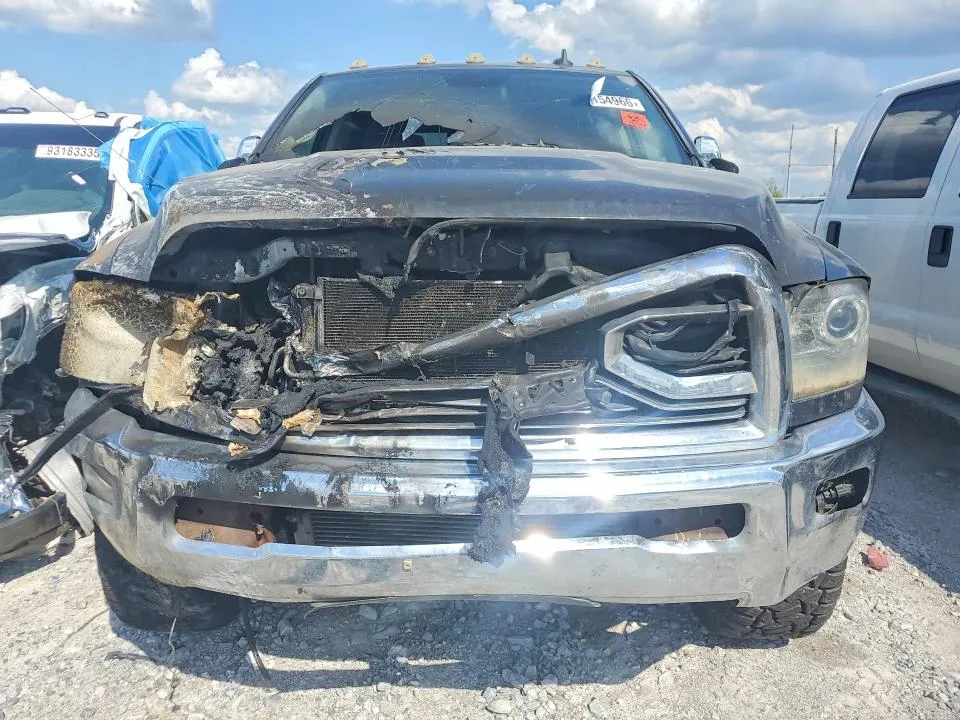 3C63RRKLXEG165742 — 2014 RAM 3500 photo 5