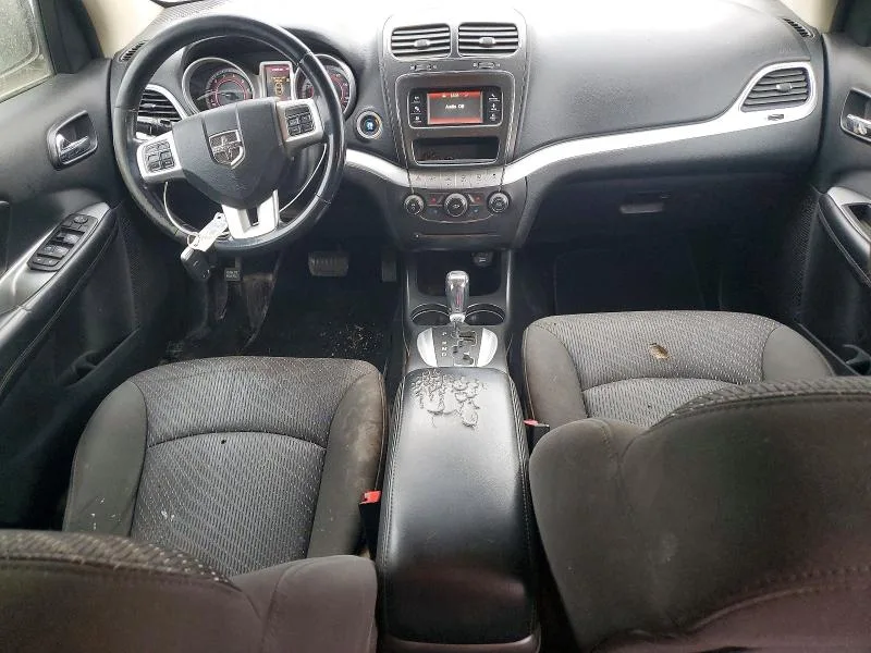 3C4PDCBG3CT208153 — 2012 DODGE JOURNEY photo 8