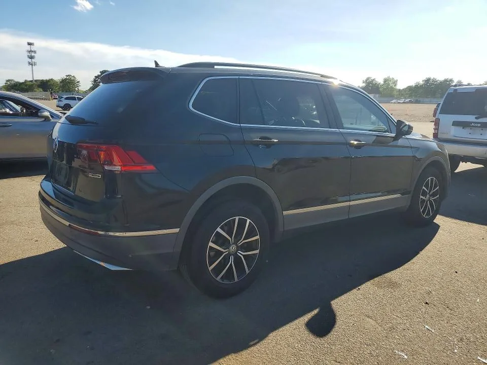3VV2B7AX0MM011785 — 2021 VOLKSWAGEN TIGUAN photo 3