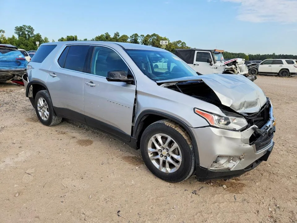 1GNERFKW8JJ170111 — 2018 CHEVROLET TRAVERSE photo 4