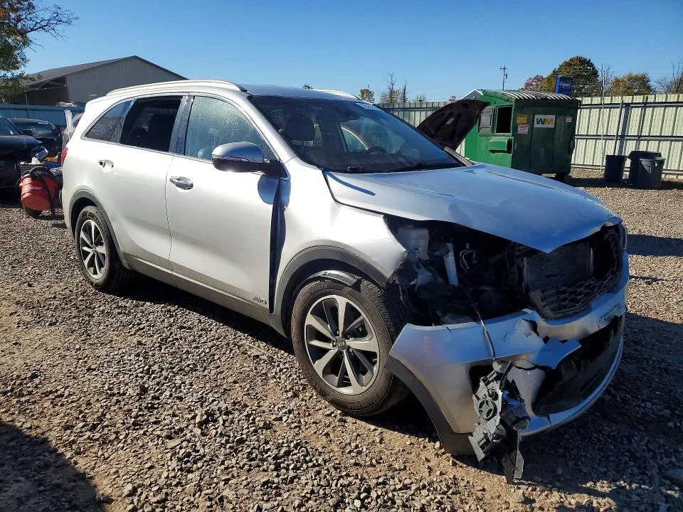 5XYPHDA53KG567793 — 2019 KIA SORENTO photo 4